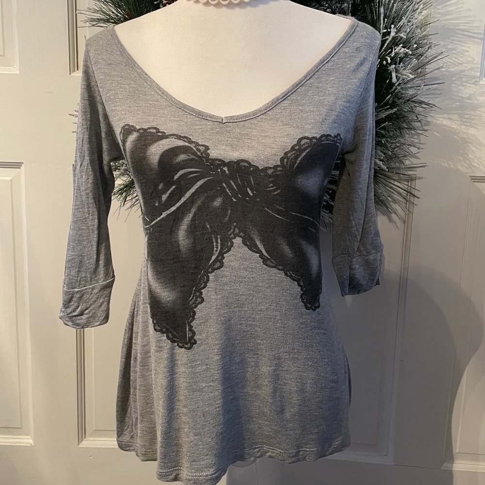 Cute bow shirt